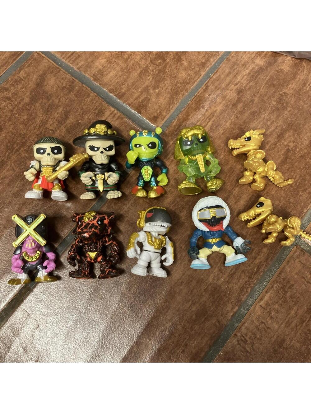 Treasure x 10 Mixed Figure Lot No Accessories